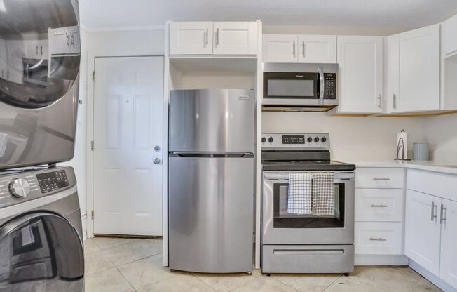 2 beds, 1 bath, $1,850, Unit Unit 2 (B)