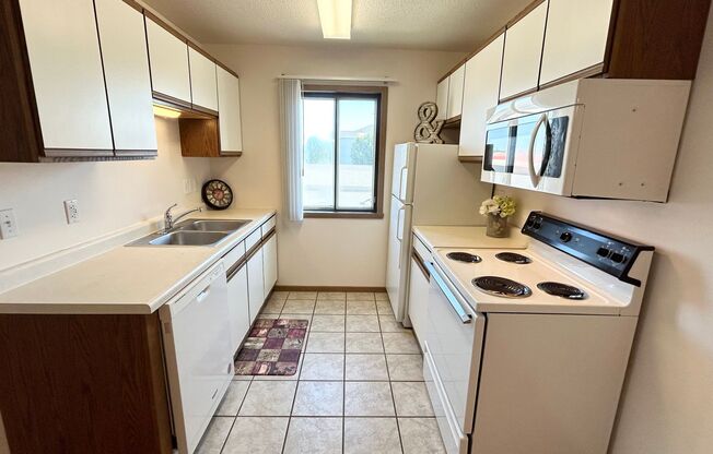 2 beds, 1 bath, 840 sqft, $865, Unit 1440-312