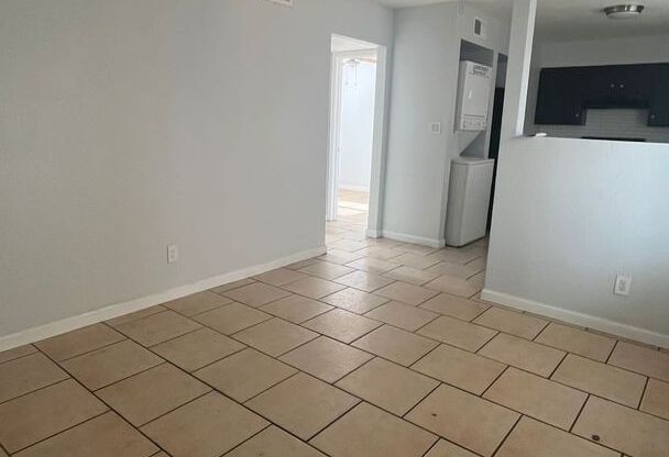 1636 W Garfield St.