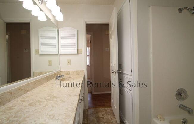 3 beds, 2 baths, $1,150