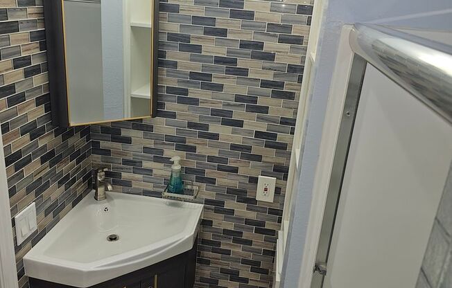 2 beds, 1.5 baths, $2,450