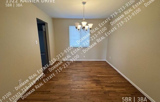 1522 RAINIER DR