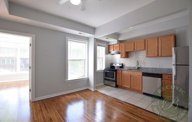 3 beds, 1 bath, 632 sqft, $2,350, Unit 1456-208