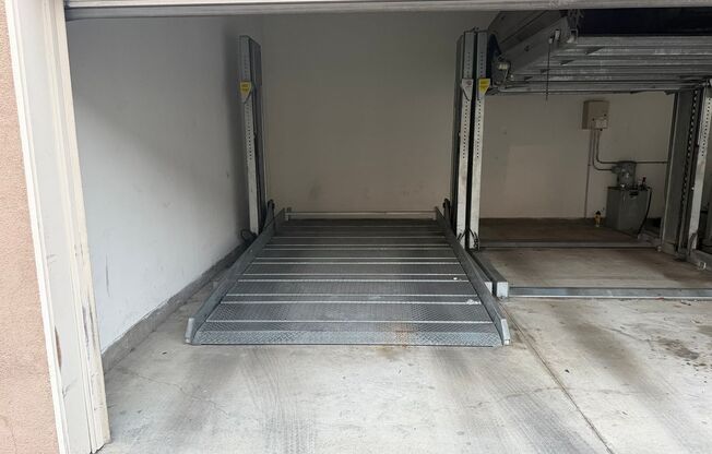 2 beds, 1 bath, 915 sqft, $2,765, Unit 5003A