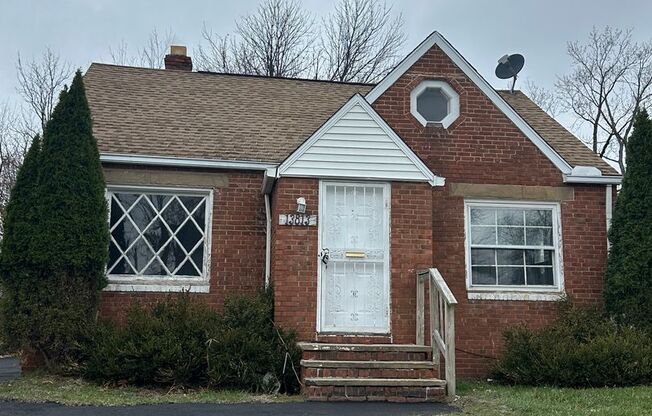 Garfield Heights three bedroom single home