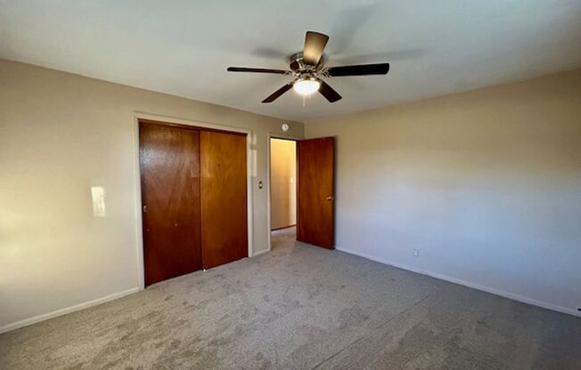 2 beds, 1 bath, 900 sqft, $1,150, Unit 6637 Forest Lane