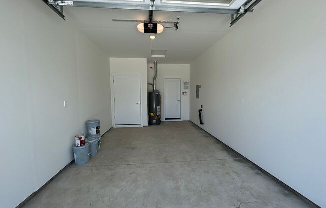 2 beds, 2 baths, 1,089 sqft, $2,295, Unit SFR 927 - 20689