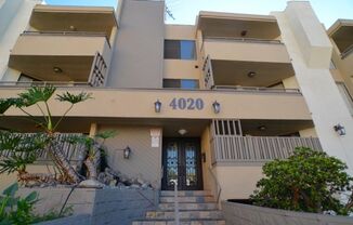 5th Street Apartments- Luxurious Bedrooms with Covered Parking! Call Now!