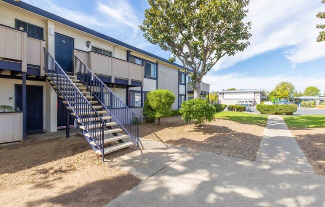1 bed, 1 bath, 800 sqft, $2,025, Unit 16