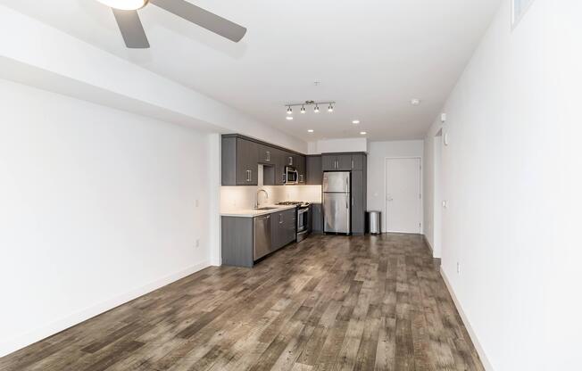 1 bed, 1 bath, 748 sqft, $3,099