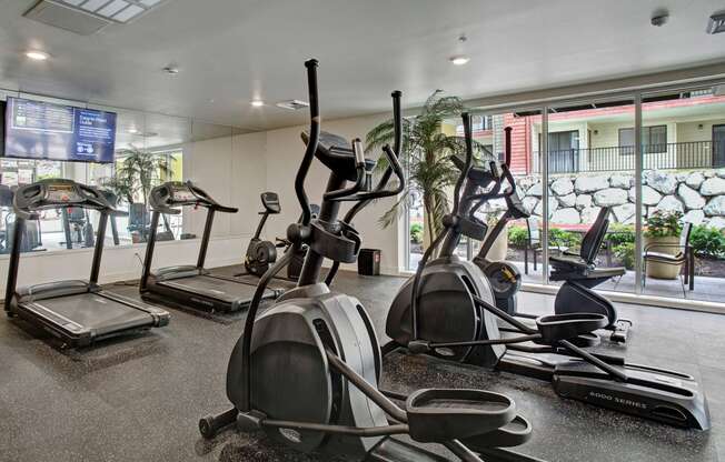 Heritage Hill Gym Apartments in Renton, WA