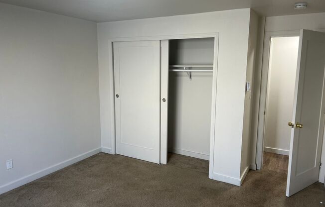 2 beds, 1 bath, 800 sqft, $1,895, Unit #2