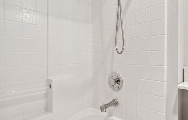 2 beds, 1 bath, 750 sqft, $2,150, Unit 502