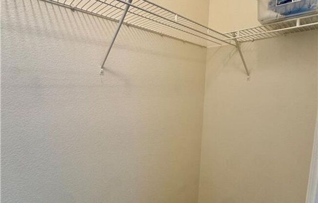 2 beds, 2 baths, $1,550, Unit Building 1