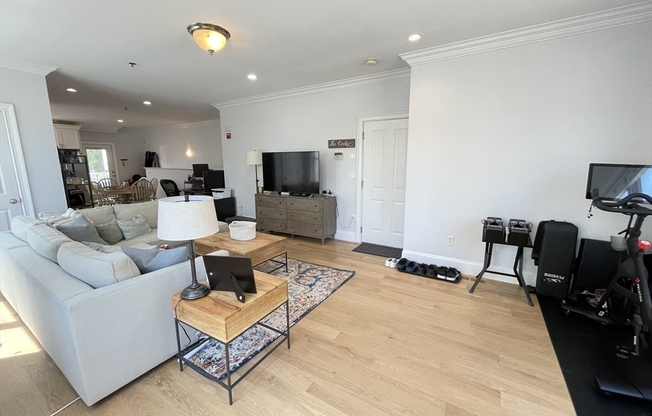 17 ROSECLAIR ST