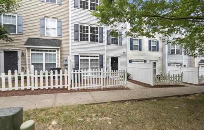 3011 # 107 BARRYMORE ST