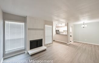 Now Leasing in Oak Lawn!