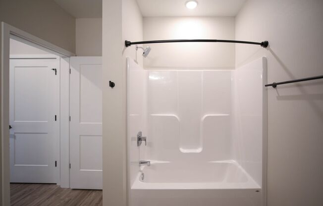 1 bed, 1 bath, 898 sqft, $1,745, Unit 221