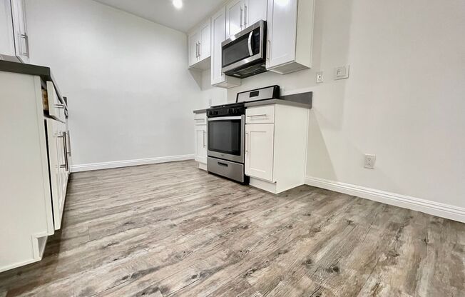 2 beds, 2 baths, 1,000 sqft, $2,900, Unit 101
