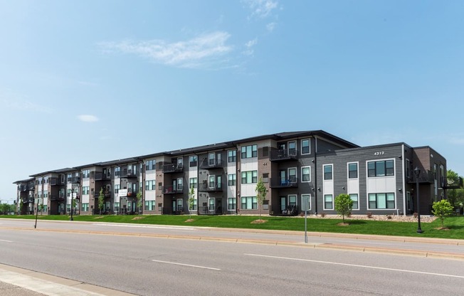 Building Exterior at Shady Oak Crossing, Minnesota, 55343