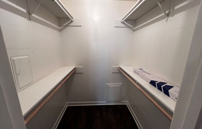 1 bed, 1 bath, 640 sqft, $850, Unit 210