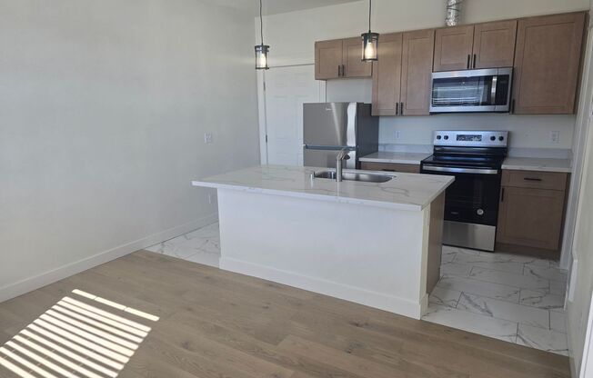 1 bed, 1 bath, 550 sqft, $1,600, Unit 202