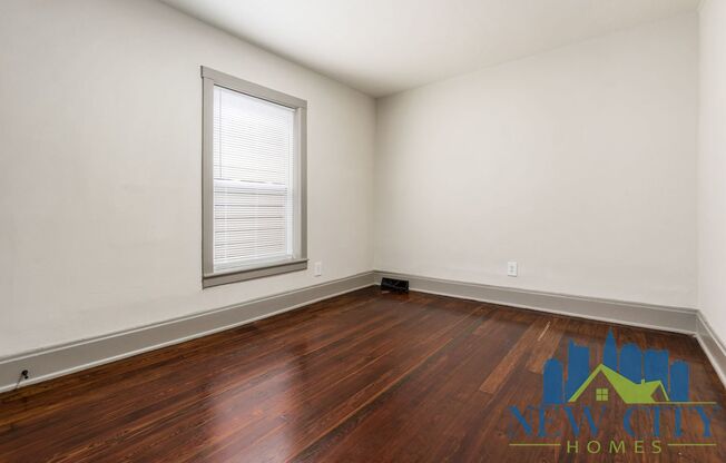 2 beds, 1 bath, 1,193 sqft, $1,324, Unit 1303 W. Broad St. (Rear)