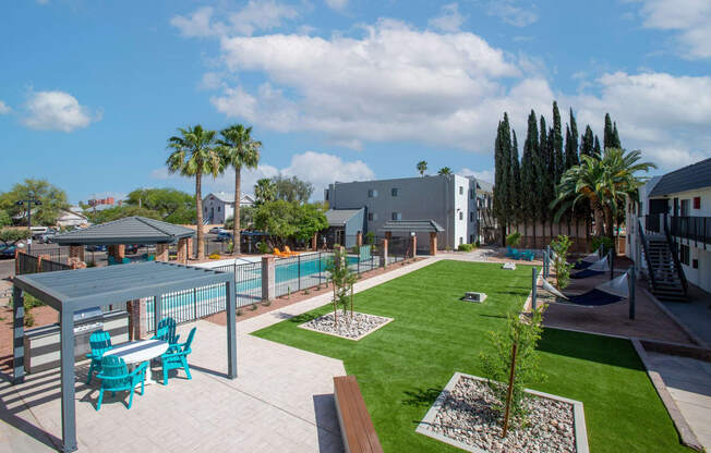 Courtyard at The Link at 4th Ave Apartments