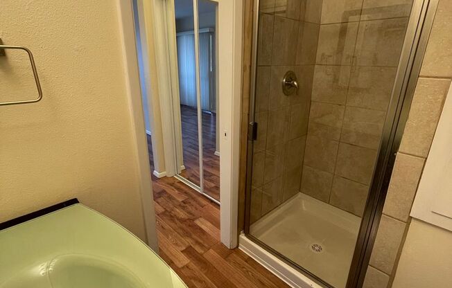 2 beds, 2 baths, 872 sqft, $1,275, Unit 20-A