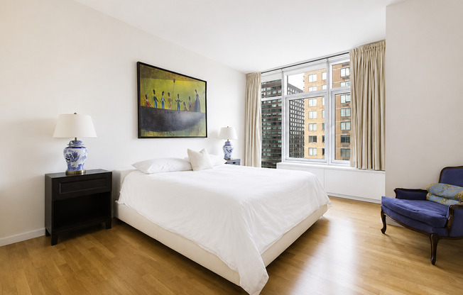 310 E 53 ST