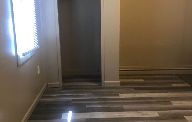 223 S 28th