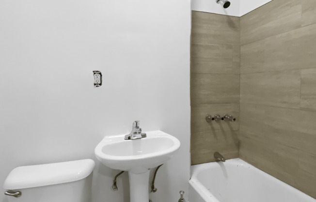 Studio, 1 bath, $1,825, Unit 2A