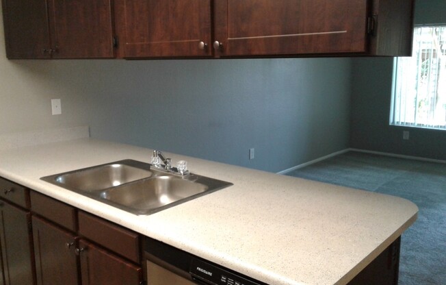 2 beds, 1 bath, 830 sqft, $1,349, Unit 112