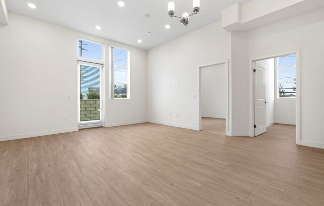 2 beds, 1 bath, 749 sqft, $3,545, Unit 221