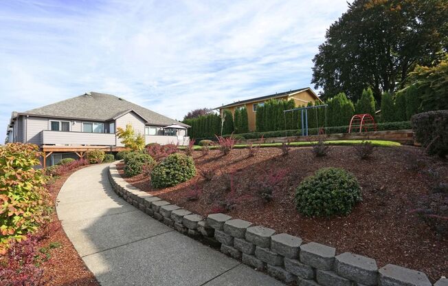 2 beds, 2 baths, 956 sqft, $1,795, Unit 101