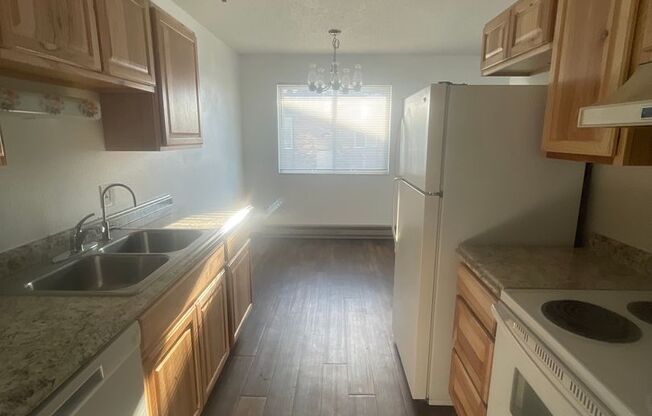 2 beds, 1 bath, 850 sqft, $850, Unit 903 - 25