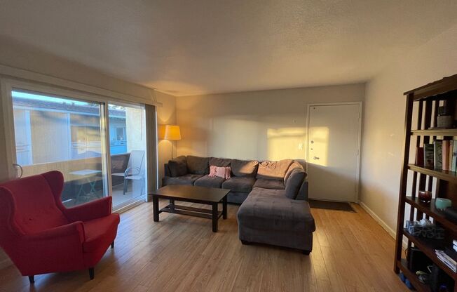Redondo Beach - Ave G - 9 units