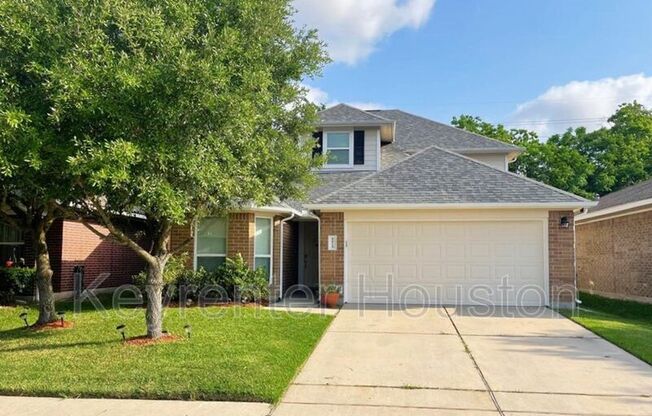 8815 LYNDONNILLE FLS LN