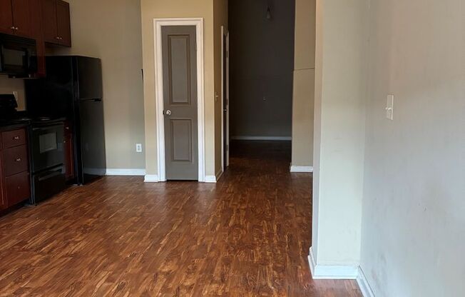 1 bed, 1 bath, 624 sqft, $1,195, Unit Apt 116