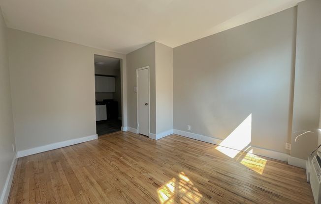 Studio, 1 bath, $2,600, Unit 402