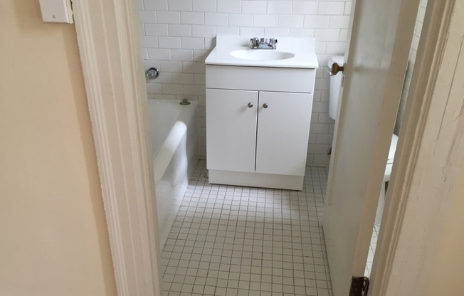 1 bed, 1 bath, 550 sqft, $1,600, Unit 111