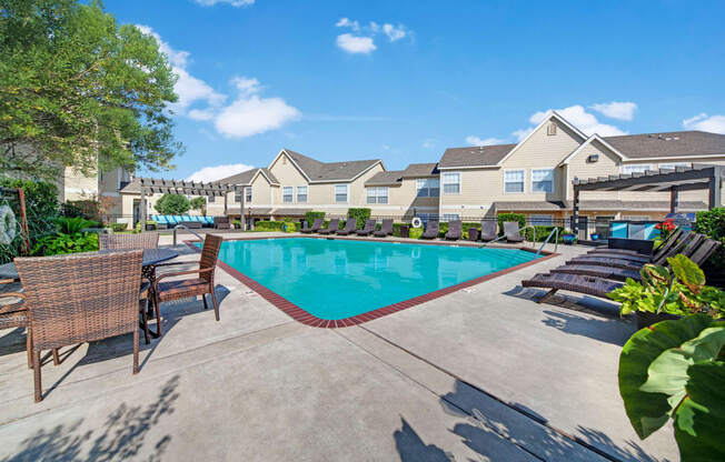 Summit Pointe Pool