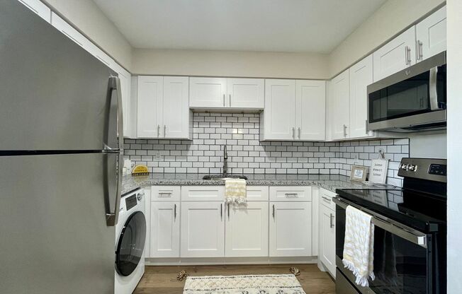 1 bed, 1 bath, 557 sqft, $1,299, Unit J30