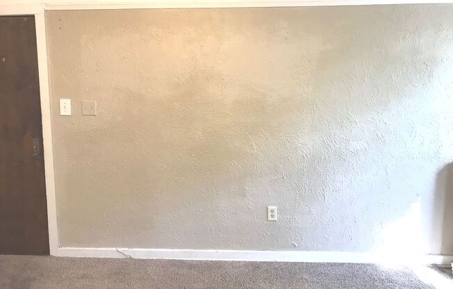 Studio, 1 bath, $745, Unit 32