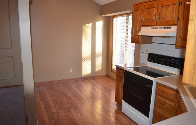 3 beds, 2 baths, $2,100