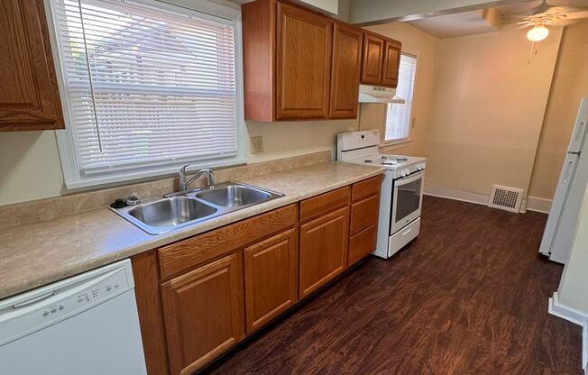 1 bed, 1 bath, 700 sqft, $850, Unit 203-01