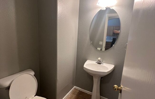 Nice Single-Family House in Silverado Ranch