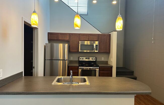 3 beds, 3 baths, 1,461 sqft, $2,020, Unit 306