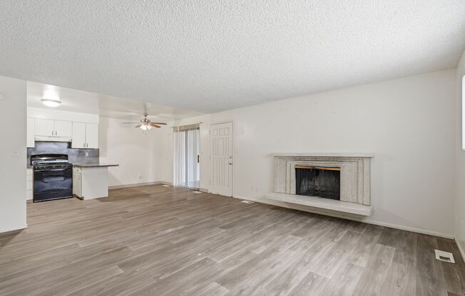 2 beds, 1.5 baths, 1,050 sqft, $1,125, Unit 29