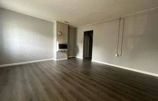 2 beds, 1 bath, $1,300